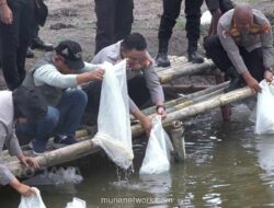 Polda Metro Jaya Tebar 37.000 Benih Ikan di Muara Gembong untuk Ketahanan Pangan