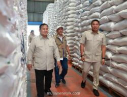 Presiden Prabowo Sidak Gudang Bulog Magelang, Cek Kesiapan Cadangan Beras