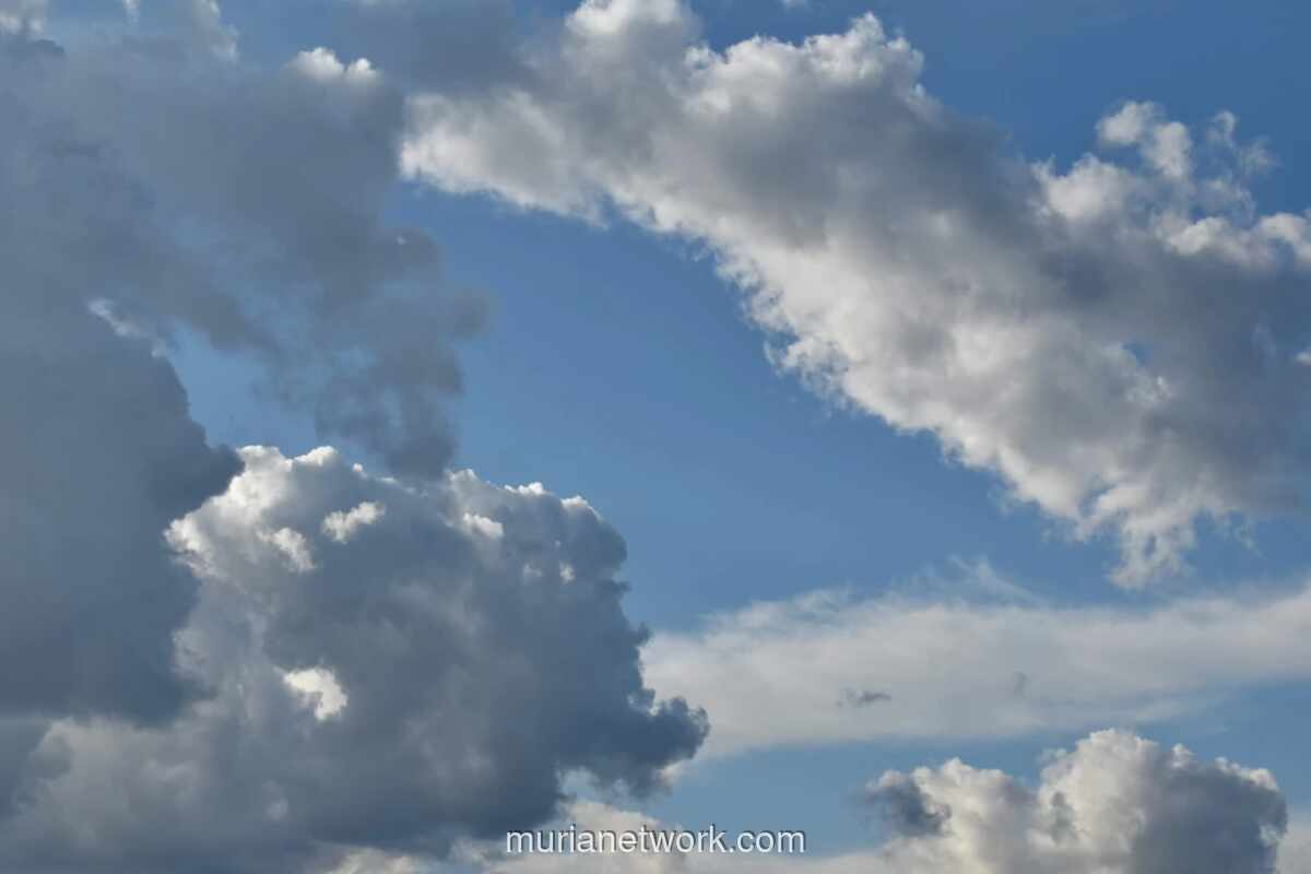 Makassar Berpotensi Hujan Ringan Siang Ini, Suhu Capai 34 Derajat Celsius