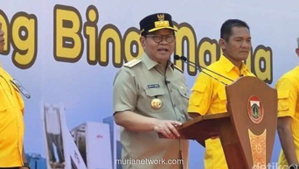 Gubernur DKI Ancam Tindak Tegas Pelaku Pencurian Besi di JPO