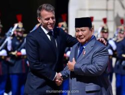 Presiden Prabowo Disambut Upacara Militer dan Gelar Pertemuan Bilateral dengan Macron di Paris