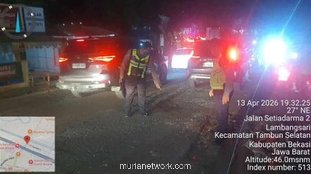 Truk Angkut Limbah Besi Tabrak 8 Kendaraan di Bekasi, Diduga Gagal Rem