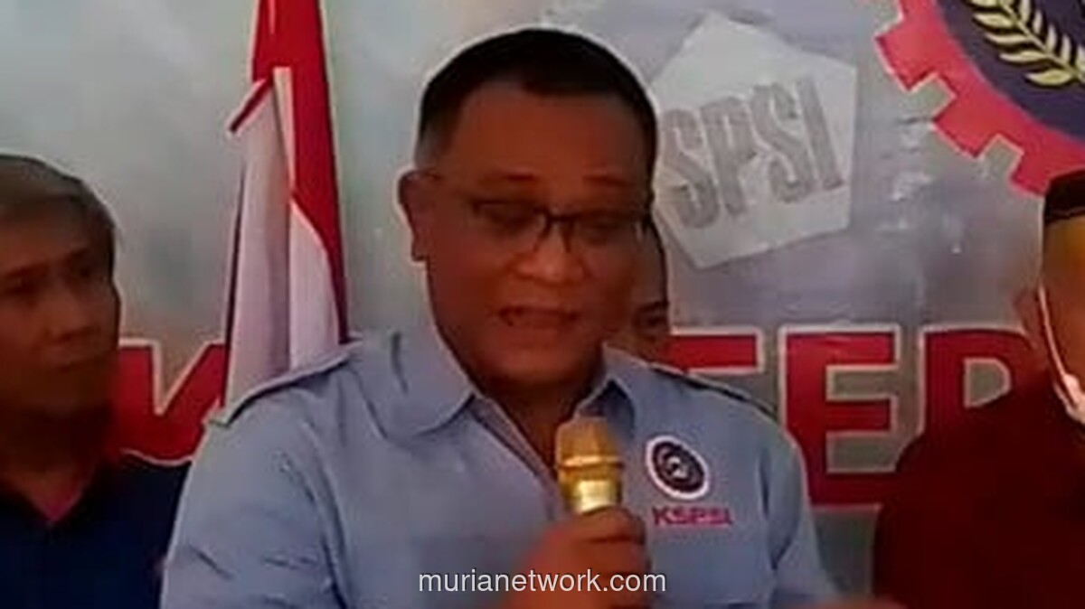 Prabowo Lantik Aktivis Buruh Jumhur Hidayat sebagai Menteri Lingkungan Hidup