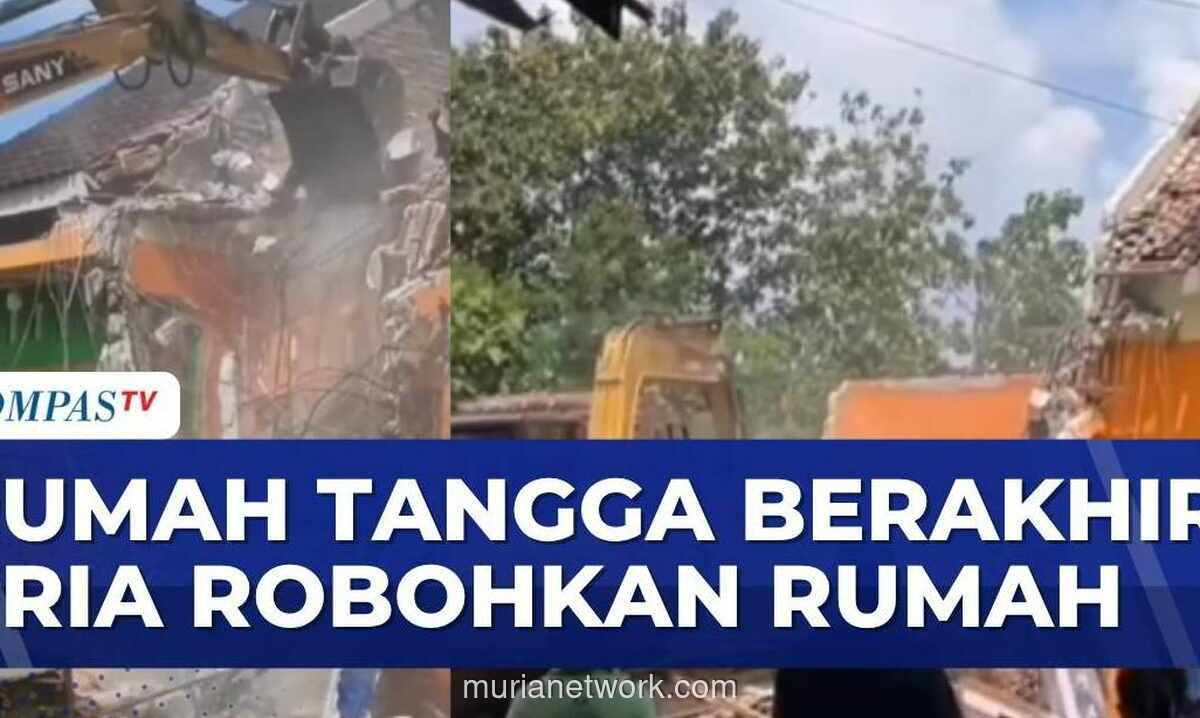 Pria di Pati Robohkan Rumah Sendiri Usai Dengar Mantan Istri Dilamar Pria Lain