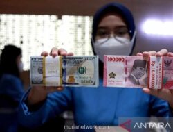 Rupiah Melemah Tipis ke Rp17.030 per Dolar AS di Awal Perdagangan