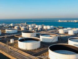 Pemerintah dan Rusia Bahas Rencana Pembangunan Gudang Penyimpanan Minyak di Sumatera