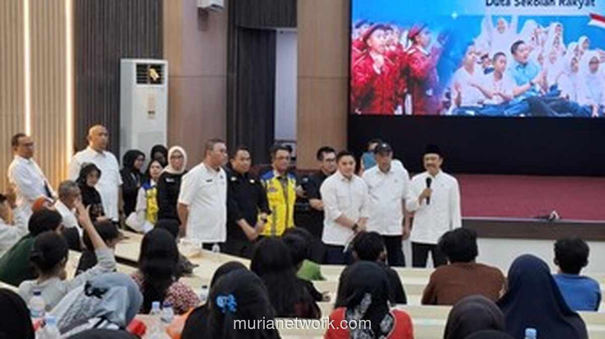 Sekjen Kabinet Tinjau Program Sekolah Rakyat, Soroti Masih Ada Anak Putus Sekolah di Pusat Kota