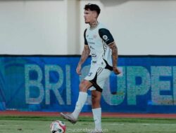 Pelatih Persija Bela Shayne Pattynama Usai Kritik Pedas Pengamat