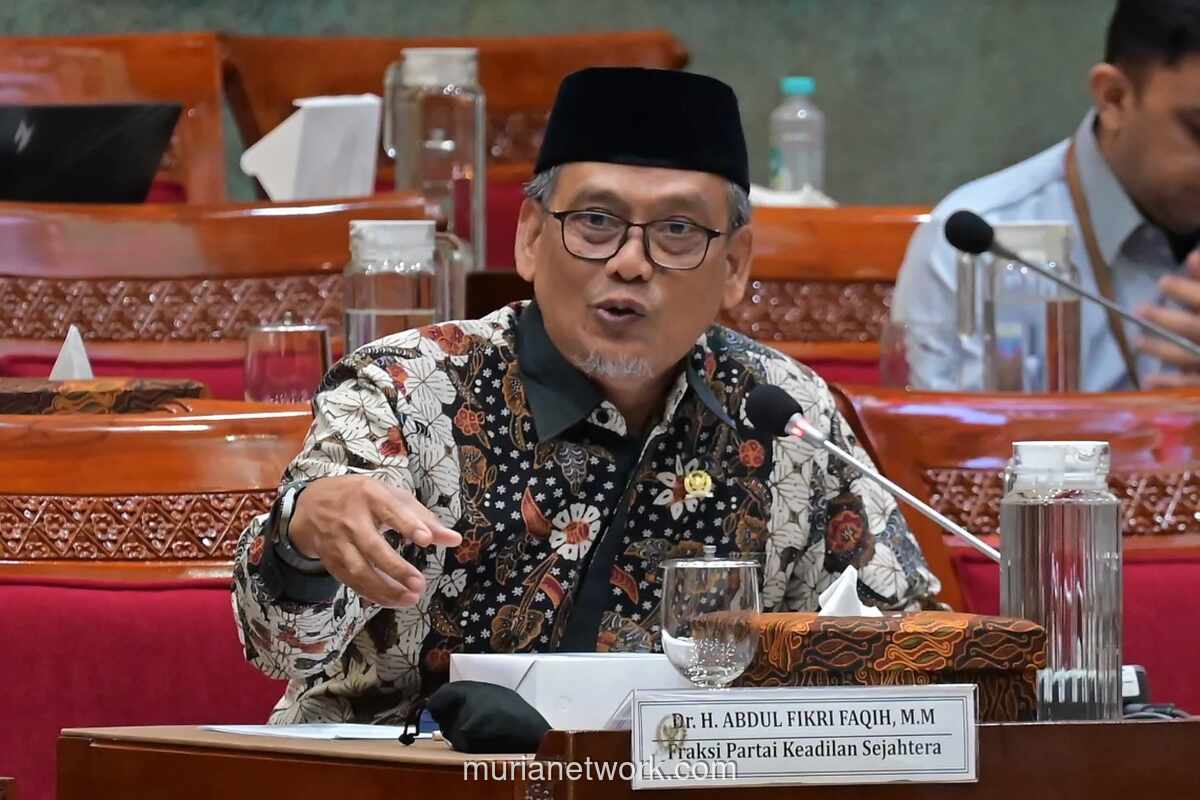 DPR Kritik Sistem Penerimaan Mahasiswa Baru PTN yang Dinilai Rugikan PTS