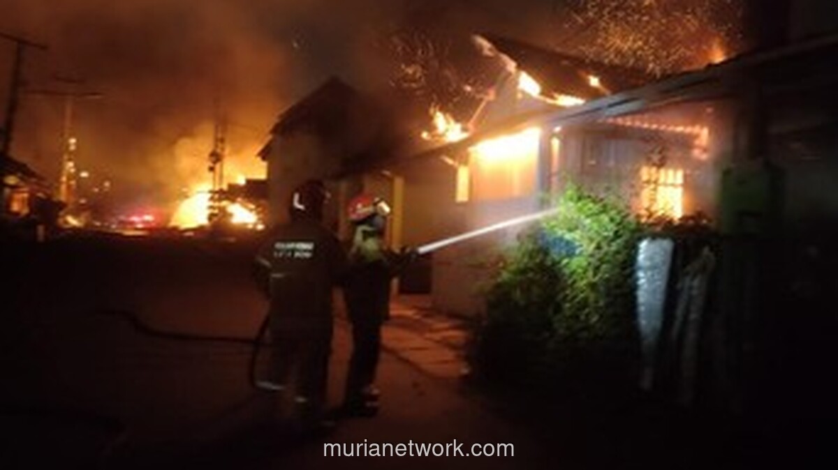 Kebakaran Landa Gudang Elpiji SPBE Cimuning di Bekasi, 9 Unit Damkar Dikerahkan