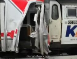 Tabrakan Kereta di Stasiun Bekasi Timur: KA Argo Bromo Anggrek Hantam KRL, Gerbong Ringsek Parah