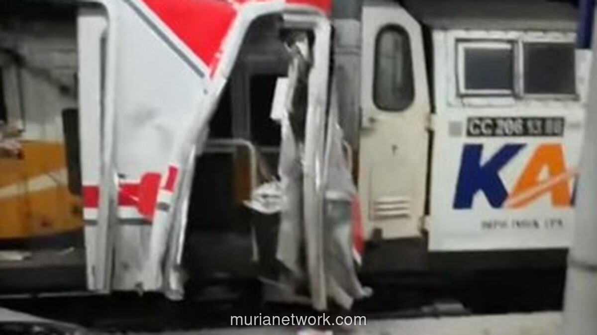 Tabrakan Kereta di Stasiun Bekasi Timur: KA Argo Bromo Anggrek Hantam KRL, Gerbong Ringsek Parah