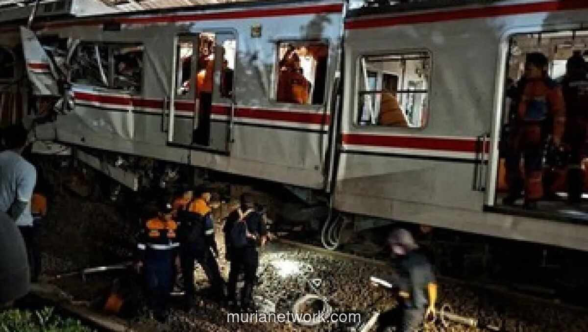 Tabrakan Kereta di Stasiun Bekasi Timur Tewaskan 7 Orang, 81 Luka-luka