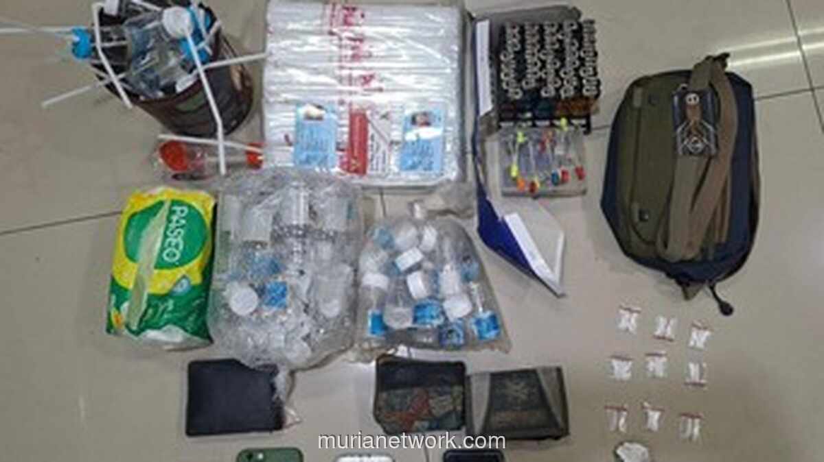 Polisi Gerebek Kawasan Tanah Abang, Amankan Lima Tersangka dan Puluhan Paket Sabu