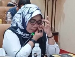 Ibu Korban Peluru Nyasar di Gresik Tangis di Hadapan DPRD Jatim