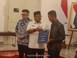 Taspen Serahkan Santunan Rp283 Juta ke Ahli Waris Guru SD Korban Tabrakan Kereta di Bekasi