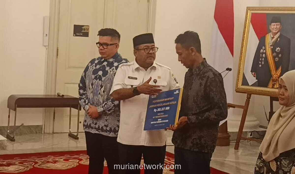 Taspen Serahkan Santunan Rp283 Juta ke Ahli Waris Guru SD Korban Tabrakan Kereta di Bekasi