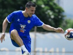 Thom Haye: Persib Siap Bertempur Mati-matian untuk Pertahankan Puncak Klasemen di Padang