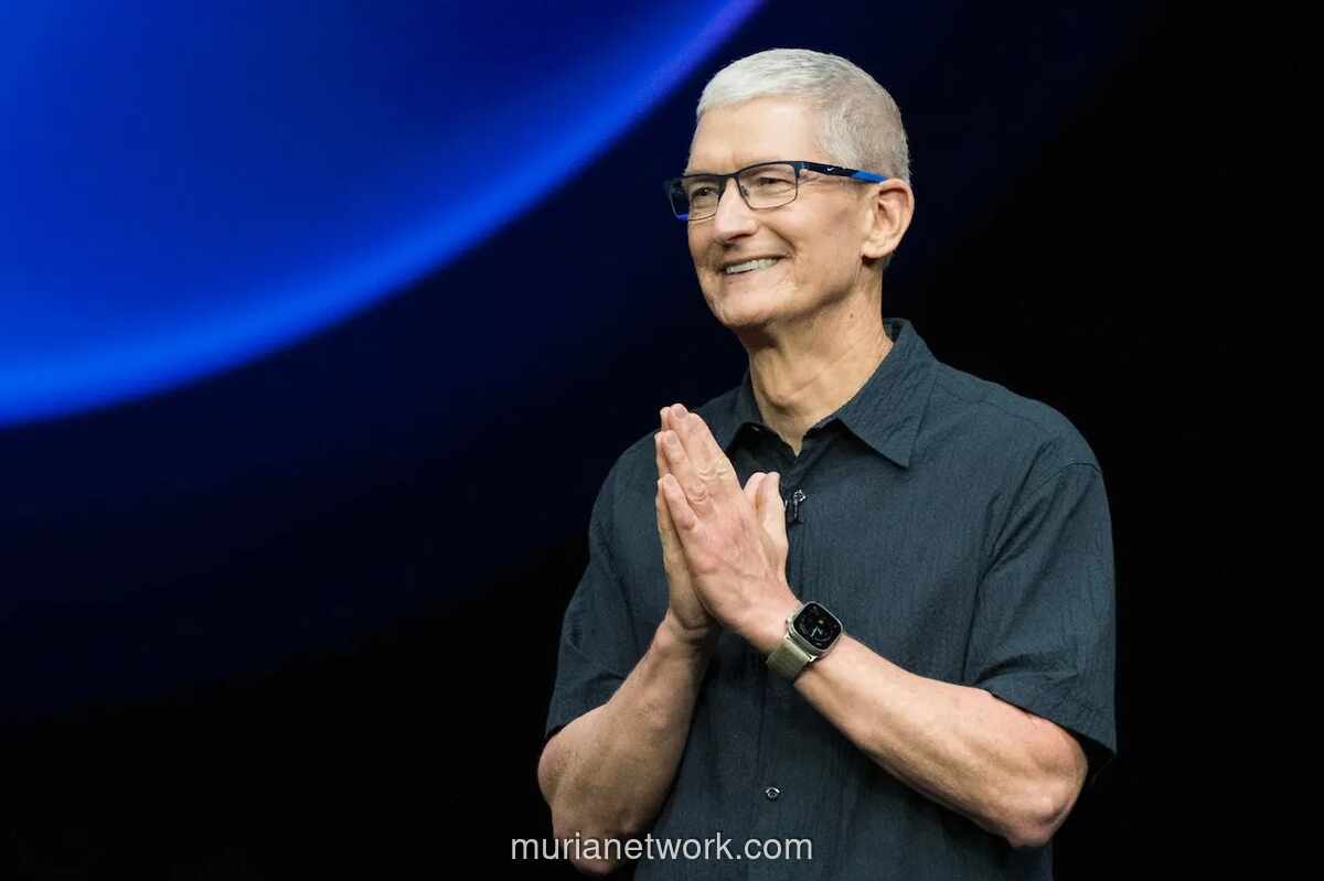 Tim Cook Mundur dari CEO Apple, John Ternus Siap Gantikan Posisi