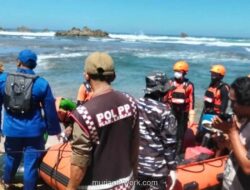 Wisatawan China Tewas Terseret Ombak di Pantai Cikesal, Lebak