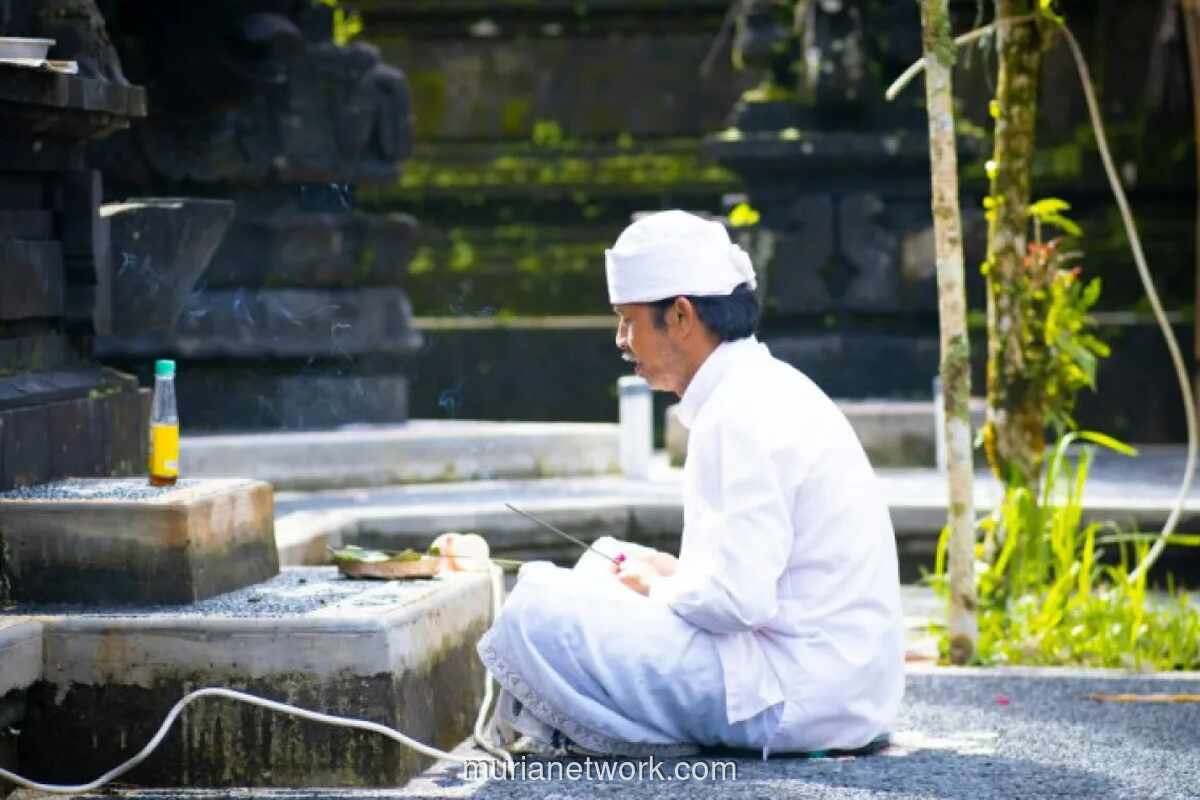 Umat Hindu Bali Bersiap Sambut Tumpek Landep, Asah Ketajaman Pikiran di Tengah Zaman Modern