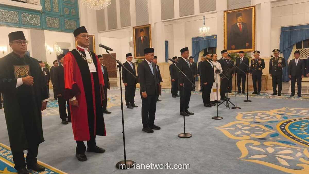 Presiden Prabowo Lantik Liliek Prisbawono Adi sebagai Hakim Konstitusi