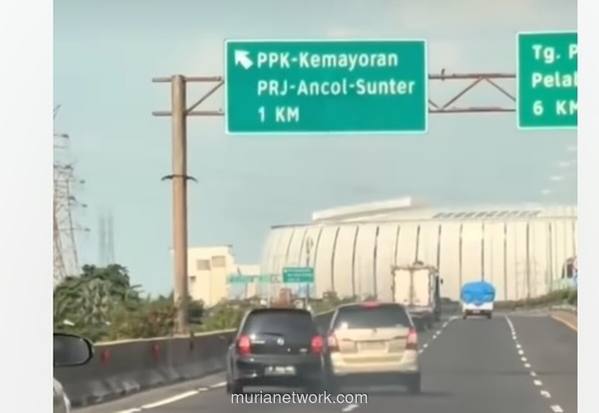 Video Adu Mulut dan Senggolan Mobil Sempat Tutup Jalan di Tol Pelabuhan