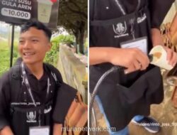 Pedagang Kopi Gendong Viral di Dieng, Sajikan Minuman Praktis dari Dispenser Portable