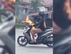 Motor Terbakar di Tengah Perempatan Maros, Keluarga Selamat