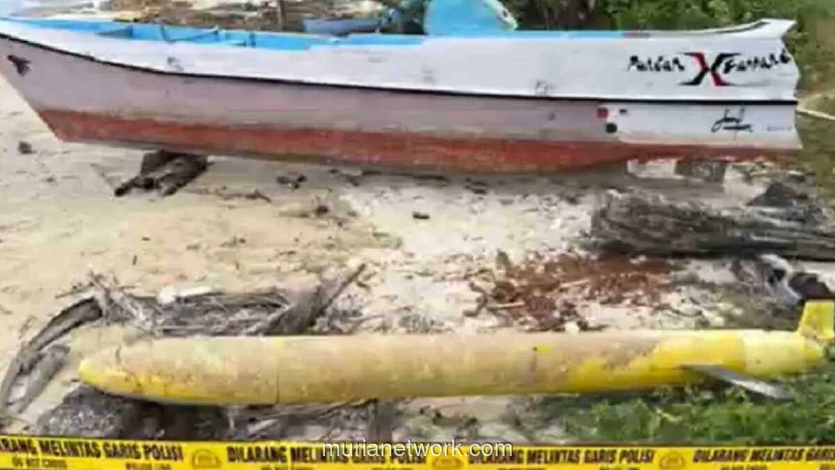 Benda Mirip Torpedo Terdampar di Pantai Kangayan, Polisi Amankan Lokasi