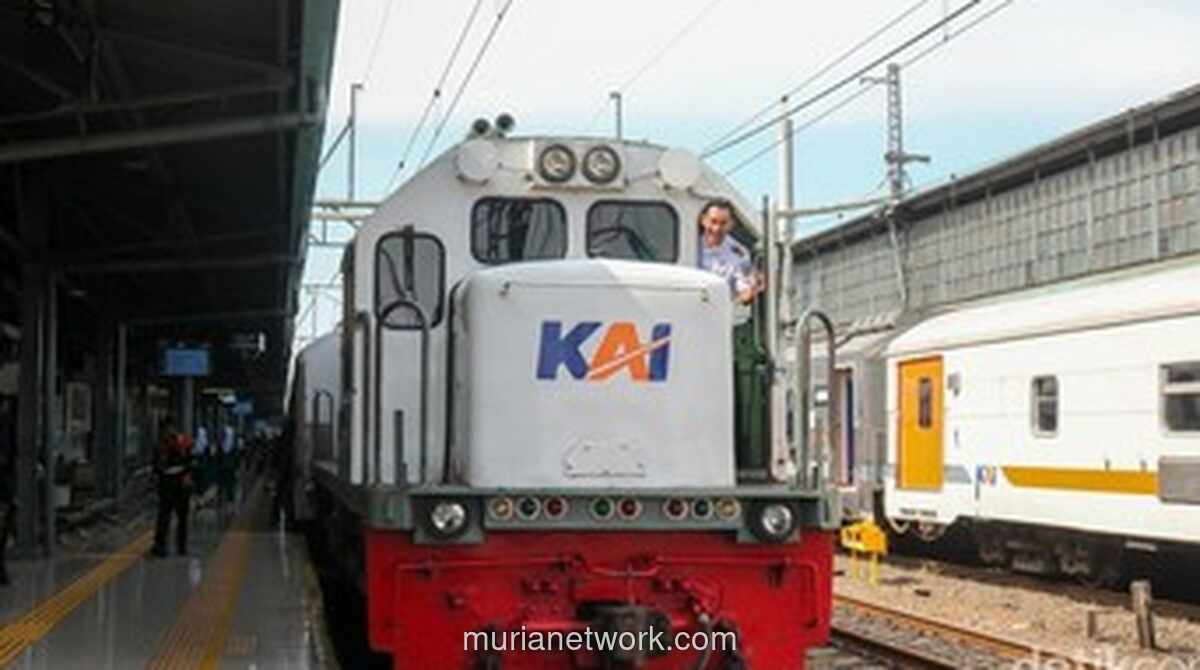 Dua Lokomotif KA Alami Gangguan di Stasiun Pasar Senen, Sebagian Besar Perjalanan Kembali Normal