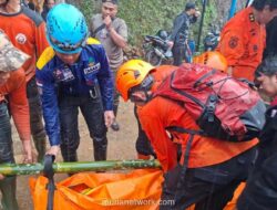 Dua Wisatawan Karawang Tewas Tertimbun Longsor di Curug Cileat Subang