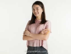 Tiga Kebiasaan Sederhana yang Membuat Perempuan Selalu Terlihat Menarik Secara Alami
