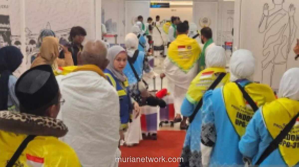 393 Calon Haji Kloter 31 Asal Sulsel dan Papua Diberangkatkan ke Tanah Suci, Empat Orang Batal Berangkat