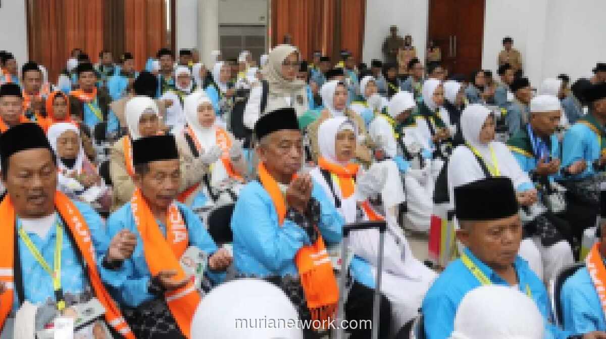 417 Calon Jemaah Haji Ciamis Diberangkatkan ke Embarkasi Indramayu untuk Terbang ke Tanah Suci