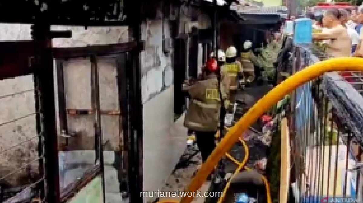 Kebakaran di Kontrakan Ciracas Hanguskan 300 Meter Persegi, 15 Jiwa Selamat