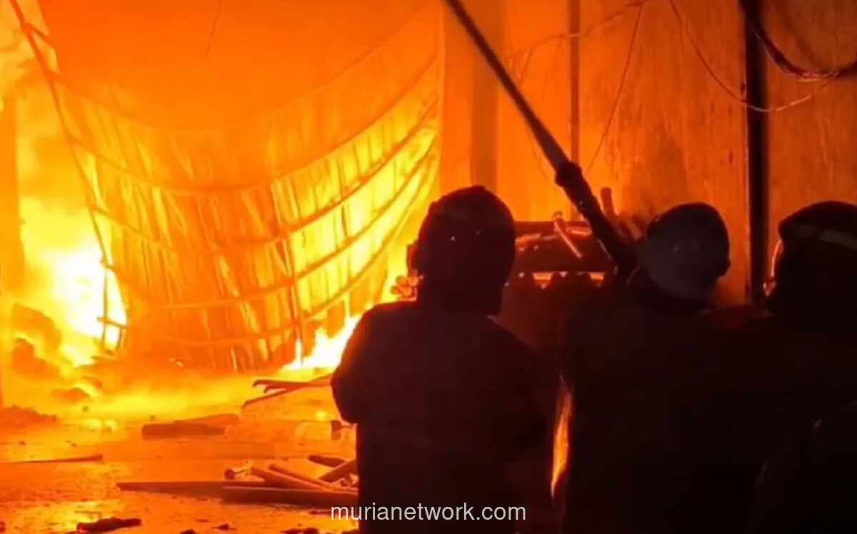 Sembilan Kios Hangus Terbakar di Pasar Ciroyom Bandung, Tak Ada Korban Jiwa