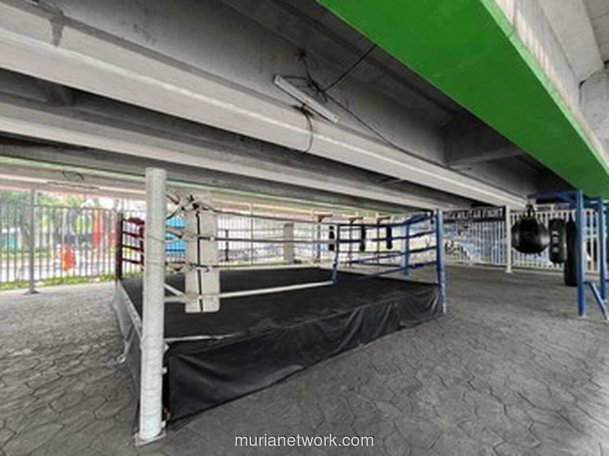 Kolong Flyover Pasar Rebo Disulap Jadi Arena Tinju untuk Cegah Tawuran