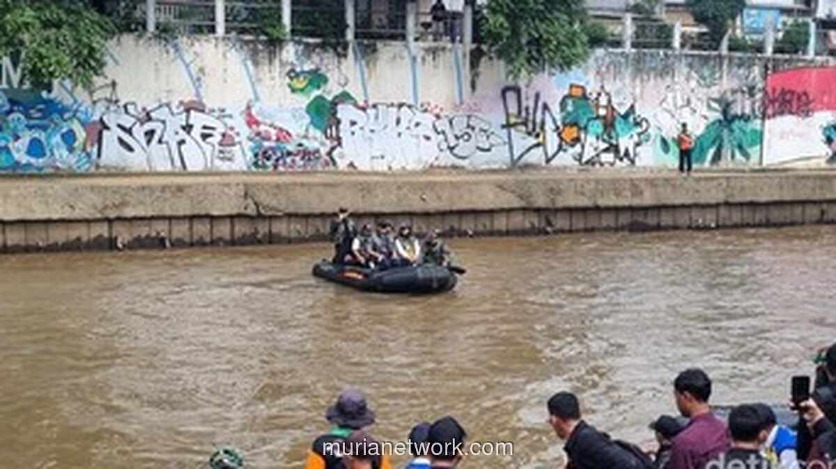 AHY Temukan Kondisi Kritis Kali Ciliwung: Tumpukan Sampah Sepanjang 5 Km Ancam Sistem Pengendalian Banjir