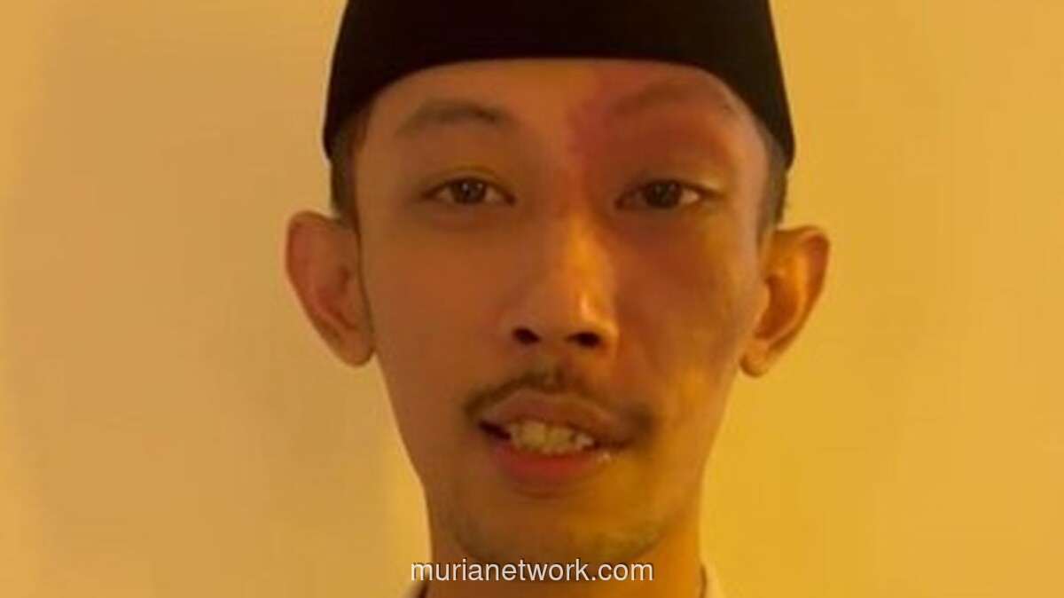 Anggota DPRD Jember Minta Maaf Usai Viral Bermain Gim dan Merokok Saat Rapat Stunting