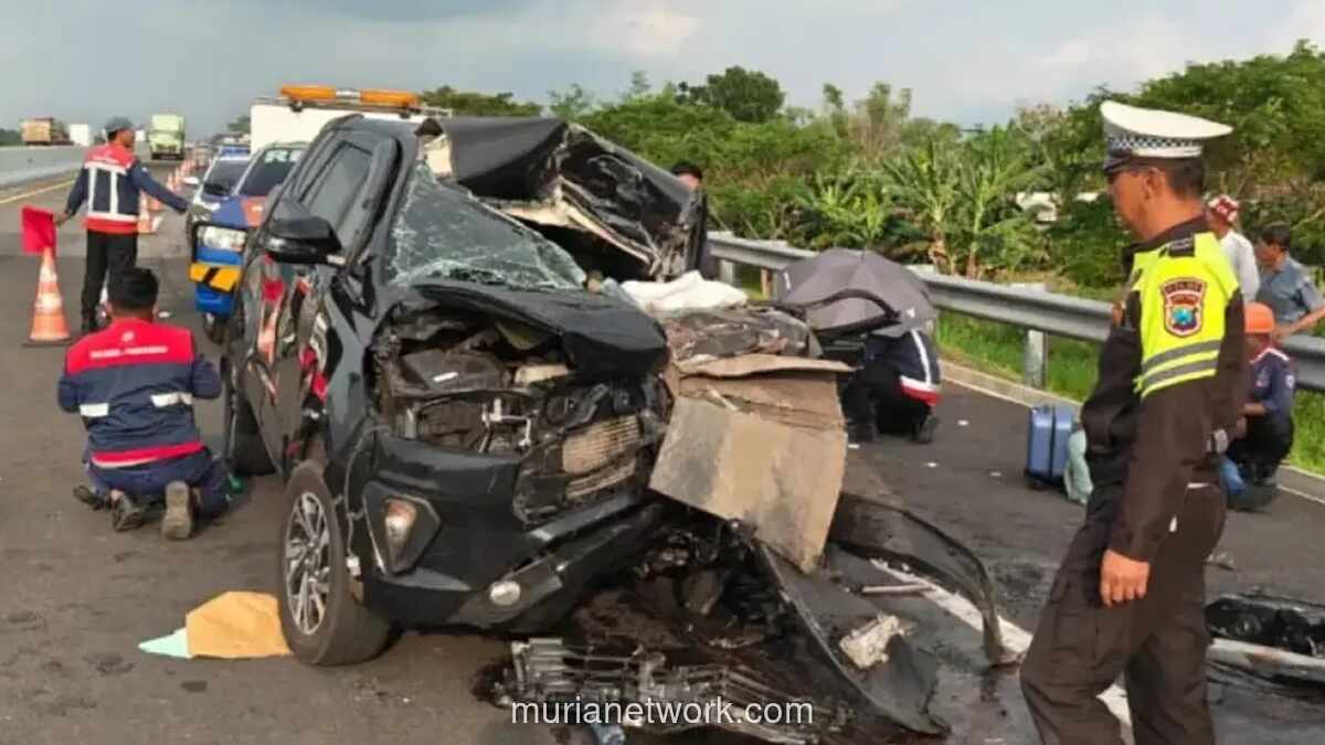 Kecelakaan di Tol Pasuruan–Probolinggo, Sopir Innova Diduga Mengantuk hingga Tabrak Truk
