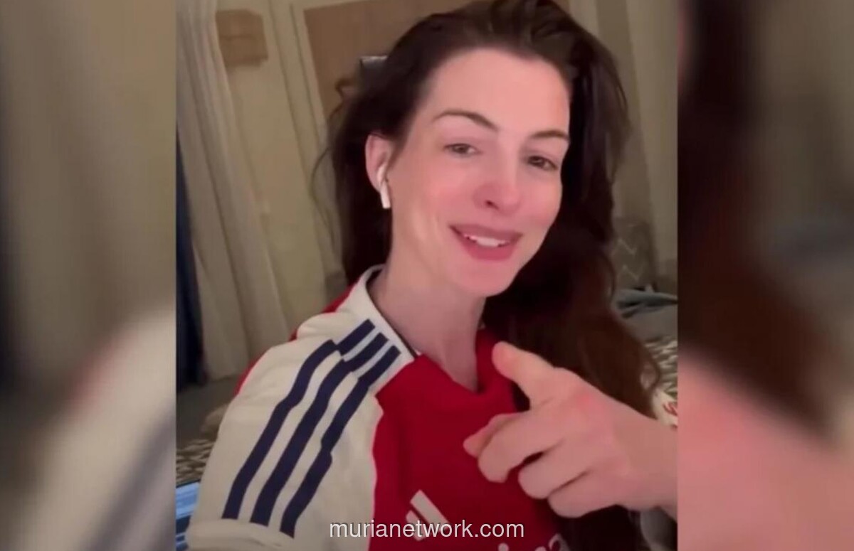 Rihanna hingga Anne Hathaway: Deretan Selebritas Dunia yang Ternyata Penggemar Arsenal