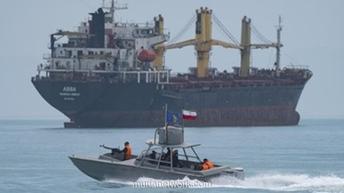 IRGC Bantah Klaim AS soal Dua Kapal Dagang Melintasi Selat Hormuz
