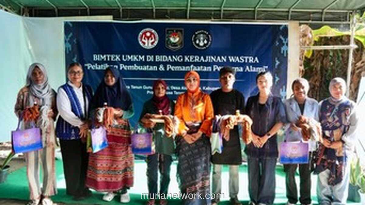 Dekranas Tutup Bimtek Pewarna Alami di Alor, Dorong Inovasi Tenun Ramah Lingkungan