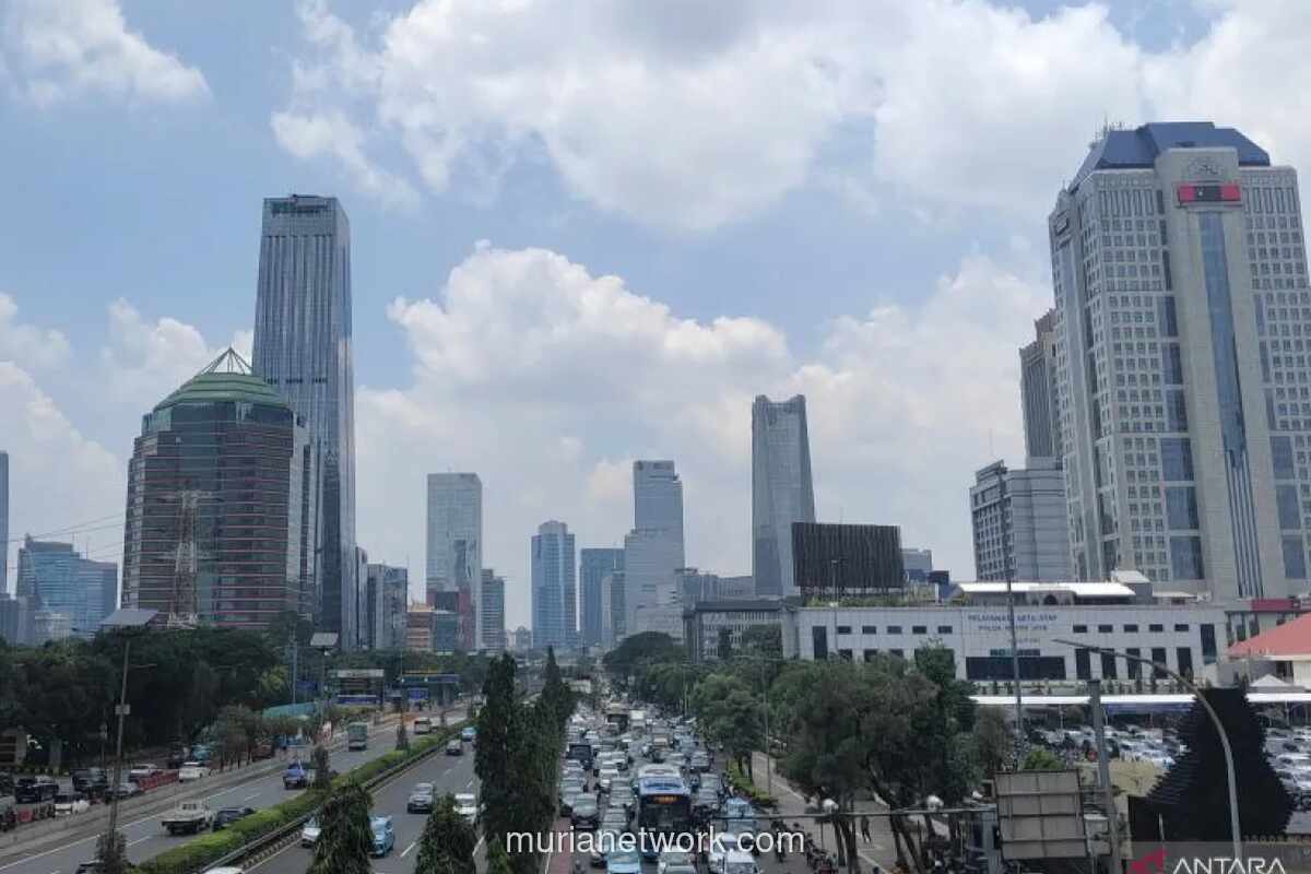 BMKG: Cuaca Cerah di Jakarta pada Pagi Hari, Berawan Tebal Mulai Tengah Malam