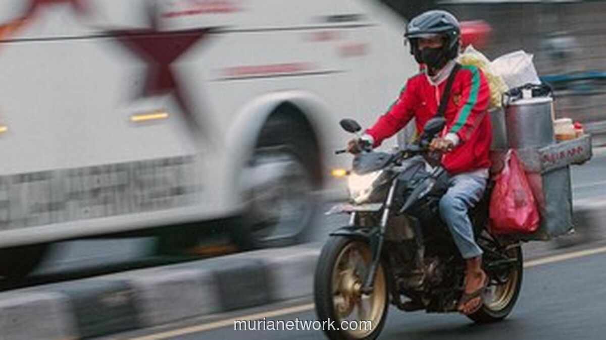 Pedagang Bubur Tambun Dijuluki ‘Bubur Racing’, Bergegas Demi Selamatkan Sarapan Warga Jakarta