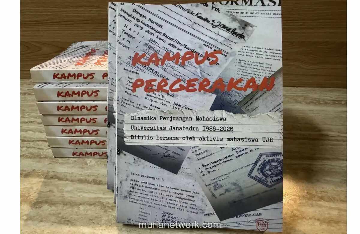 Buku Sejarah Gerakan Mahasiswa Universitas Janabadra Diluncurkan Tepat 28 Tahun Jatuhnya Orde Baru