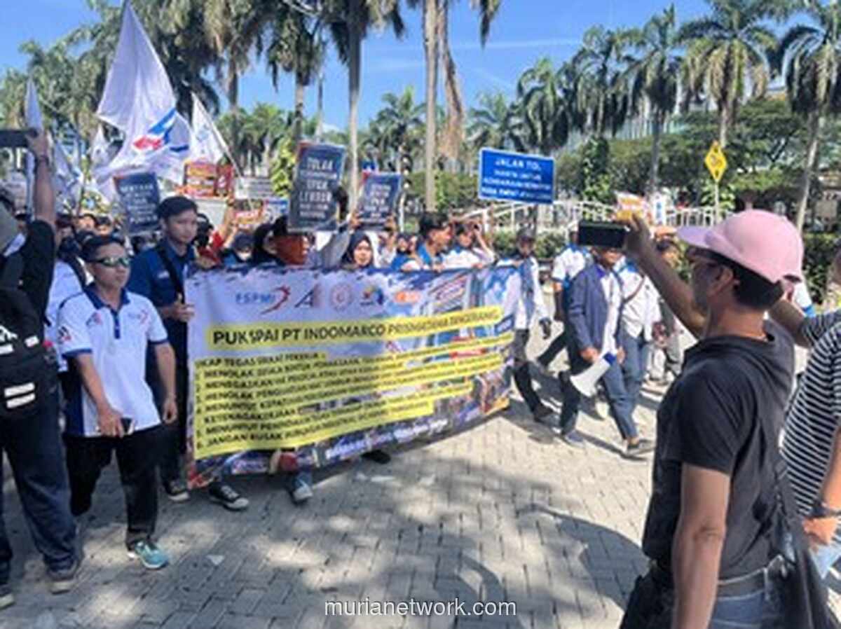 Ribuan Buruh Indomaret Demo di Depan Menara Indomaret PIK Tuntut Pembayaran Upah Lembur