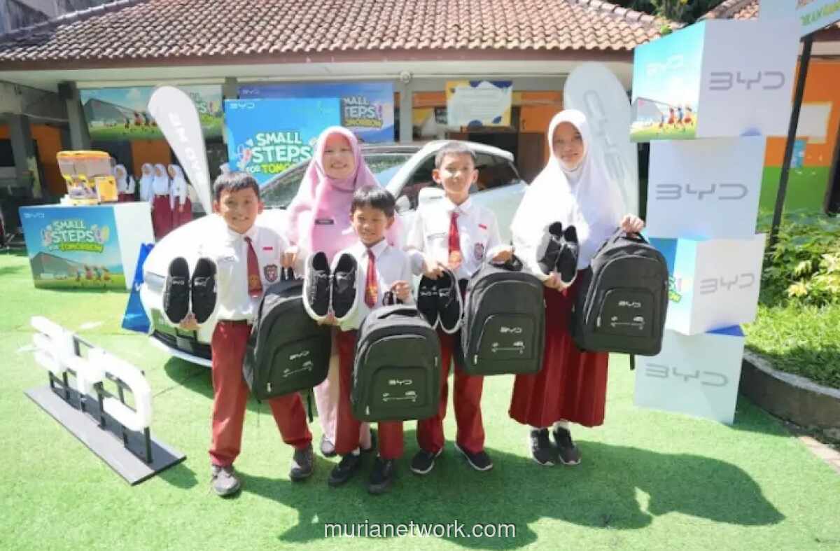 BYD Resmi Luncurkan Program “Small Steps for Tomorrow”, Salurkan 1.200 Sepatu dan Tas untuk Siswa di 12 Sekolah