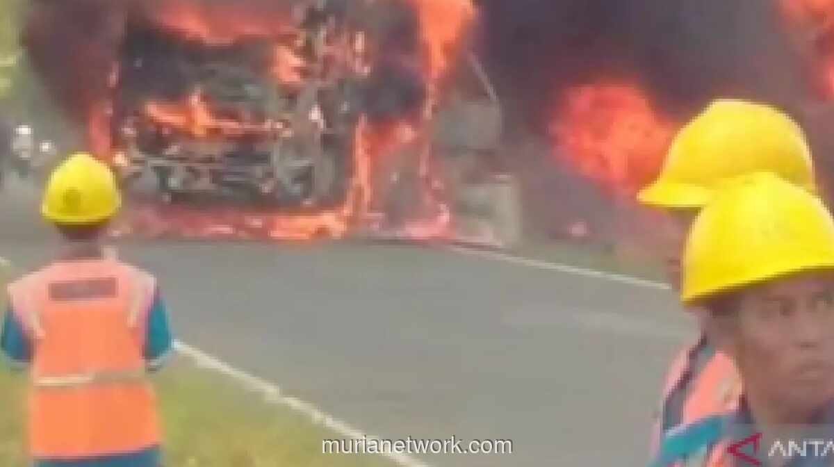 Bus ALS Tabrak Truk Tangki BBM di Musi Rawas Utara, 16 Orang Tewas